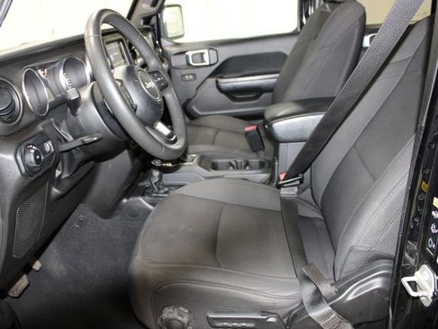 Used 2023 Jeep Wrangler Unlimited Sport AWD/4WD image 35