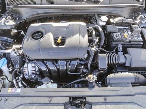 Certified 2023 Kia Forte LXS image 28