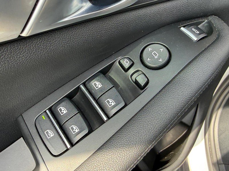 Used 2022 BMW X5 xDrive40i AWD/4WD image 16