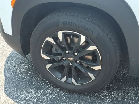 Used 2022 Chevrolet TrailBlazer LT w/ Convenience Package AWD/4WD image 19
