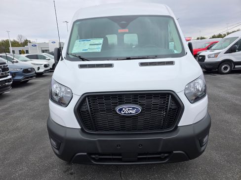 New 2026 Ford Transit 250 148 Medium Roof RWD image 8