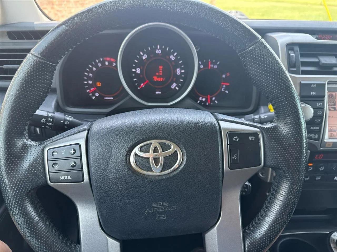 Used 2011 Toyota 4Runner Limited w/ Convenience Pkg AWD/4WD image 25