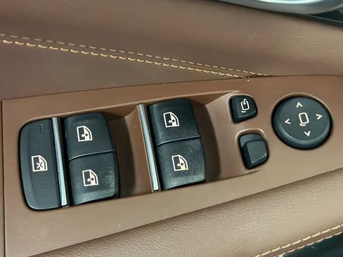 Used 2023 BMW X5 xDrive45e w/ Climate Comfort Package image 13