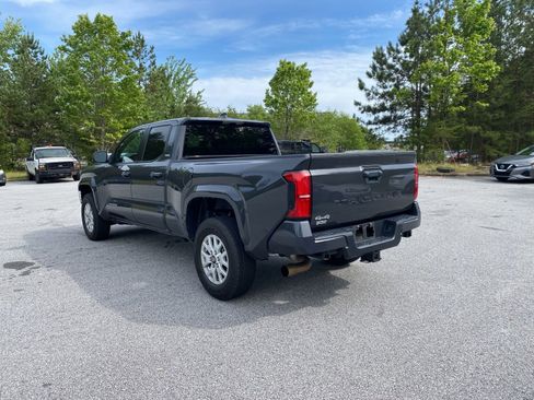 Used 2024 Toyota Tacoma SR5 AWD/4WD image 4