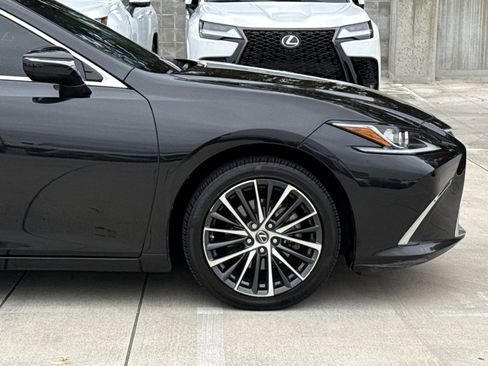 Used 2022 Lexus ES 300h ES 300h image 34