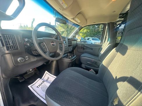 Used 2019 GMC Savana 2500 w/ Driver Convenience Package RWD image 16
