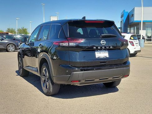 Used 2025 Nissan Rogue SV FWD image 8