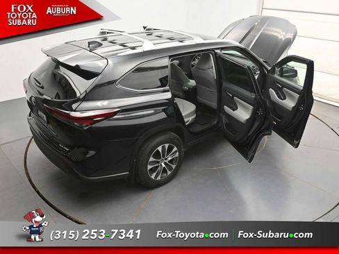 Used 2026 Toyota Highlander XLE AWD/4WD image 38