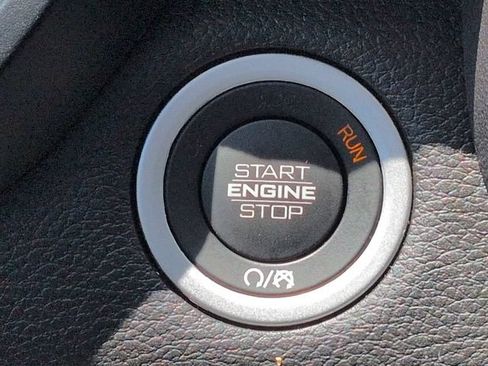 Used 2022 RAM 1500 Big Horn AWD/4WD image 36