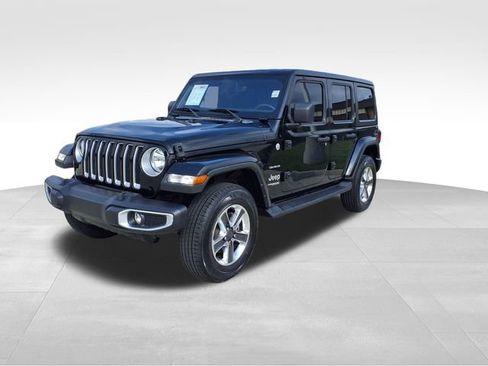Used 2022 Jeep Wrangler Unlimited Sahara AWD/4WD image 4