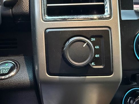 Used 2015 Ford F150 Lariat image 18