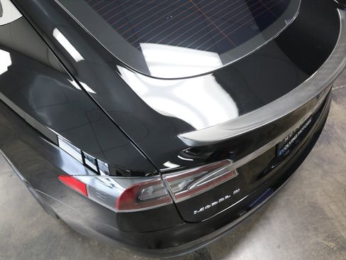 Used 2014 Tesla Model S P85 image 21
