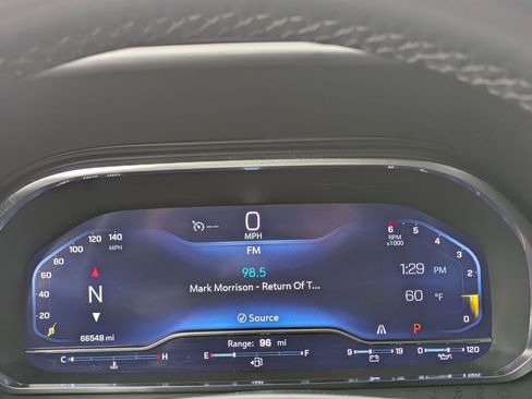 Used 2023 Chevrolet Suburban Premier image 15