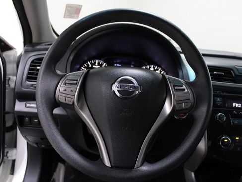 Used 2014 Nissan Altima 2.5 S FWD image 31