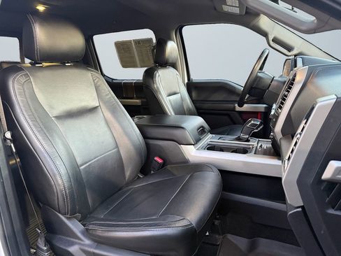 Used 2015 Ford F150 Lariat image 15