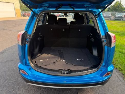 Used 2018 Toyota RAV4 XLE w/ Plus Extra Value Package AWD/4WD image 3