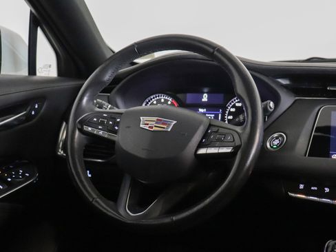 Used 2023 Cadillac XT4 Luxury w/ Cold Weather Package AWD/4WD image 24