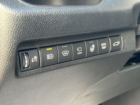 Used 2023 Toyota RAV4 XSE AWD/4WD image 15