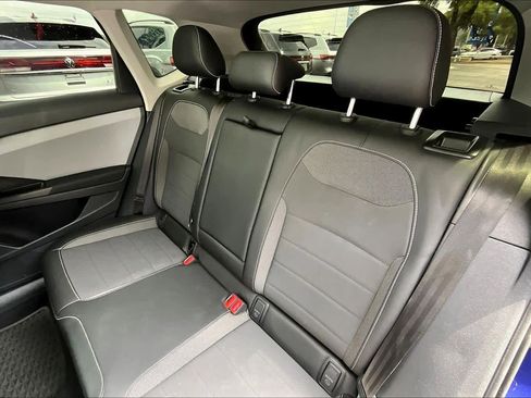 Used 2022 Volkswagen Taos SE image 21