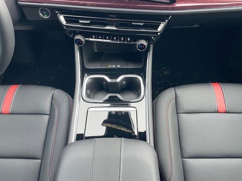 New 2026 Chevrolet Traverse RS image 17