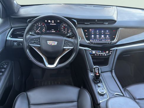 Used 2023 Cadillac XT6 Premium Luxury w/ Platinum Package AWD/4WD image 5