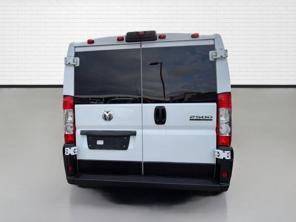 Used 2025 RAM ProMaster 2500 w/ U-Haul Equipment Group FWD image 8