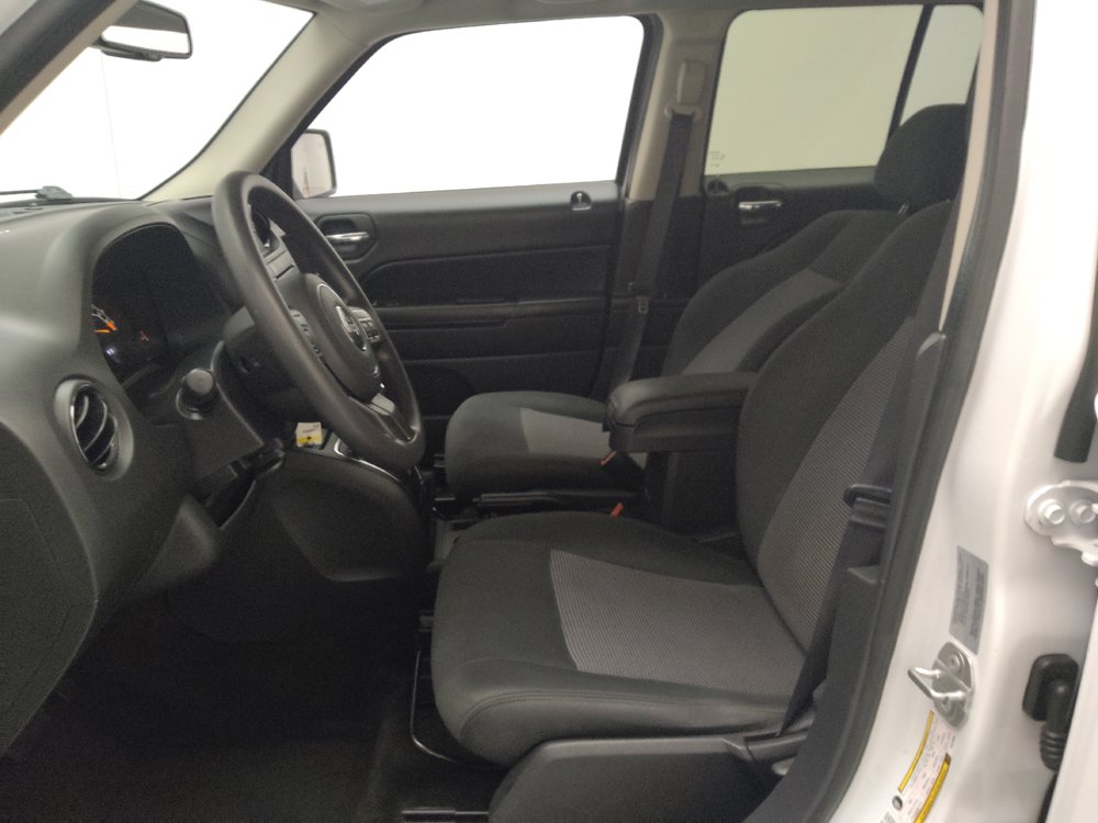 Used 2016 Jeep Patriot Sport w/ Power Value Group FWD image 17