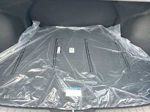 Used 2025 Hyundai Elantra SEL image 42