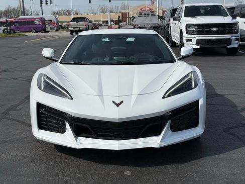 Used 2024 Chevrolet Corvette Z06 w/ Battery Protection Package RWD image 8