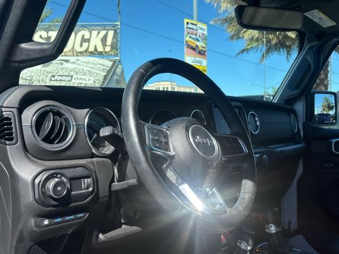 Used 2023 Jeep Wrangler Unlimited Rubicon 4xe w/ Steel Bumper Group image 9