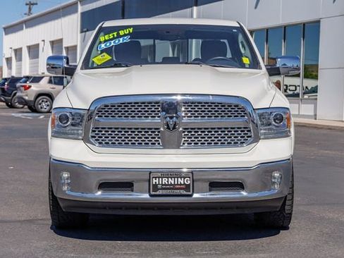 Used 2017 RAM 1500 Laramie w/ Convenience Group AWD/4WD image 2