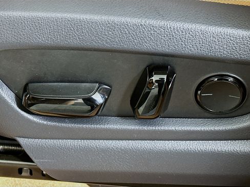 Used 2024 Lexus RZ 300e Premium w/ Accessory Package (Z1) image 13