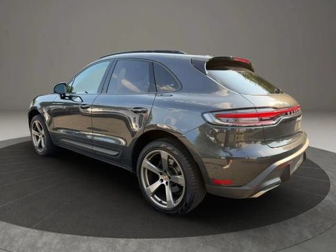 Used 2022 Porsche Macan w/ Premium Package Plus AWD/4WD image 7