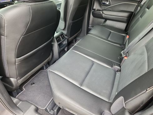 Used 2023 Honda Ridgeline RTL-E image 11