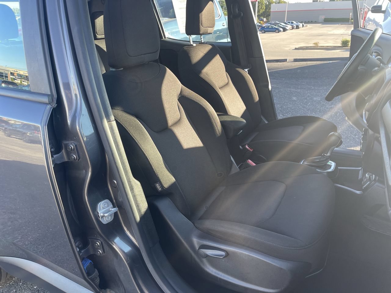 Used 2020 Jeep Renegade Sport FWD image 26
