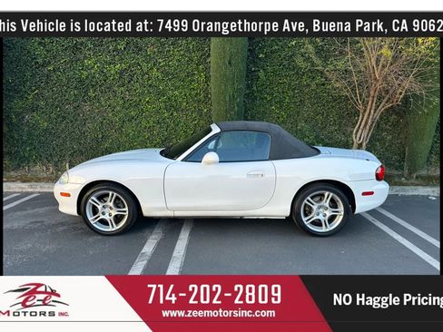 Used 2004 MAZDA MX-5 Miata Convertible 2D w/ Convenience Pkg image 9