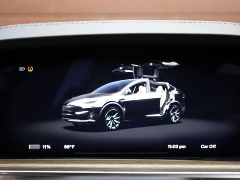 Used 2023 Tesla Model X image 50