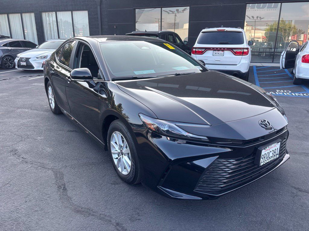 Used 2025 Toyota Camry LE w/ Convenience Package FWD image 2