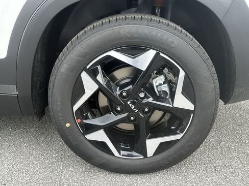 Certified 2026 Kia Seltos S AWD/4WD image 11