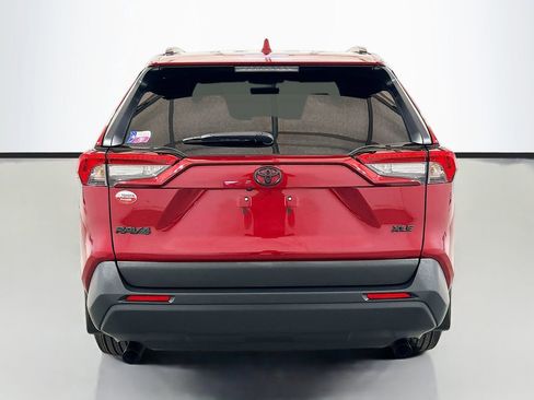 Used 2024 Toyota RAV4 XLE Premium FWD image 5