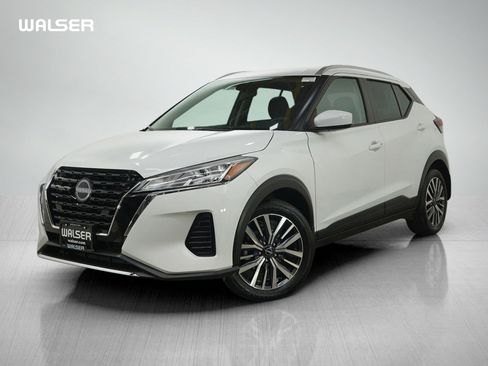 Used 2024 Nissan Kicks SV FWD image 1