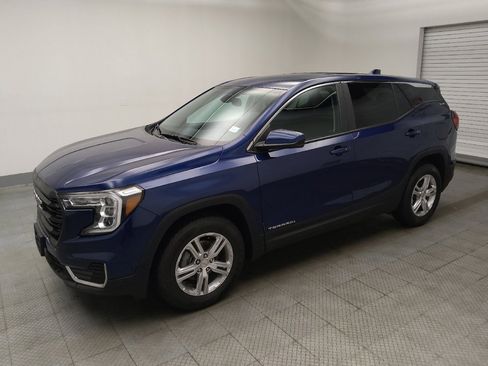 Used 2022 GMC Terrain SLE AWD/4WD image 2