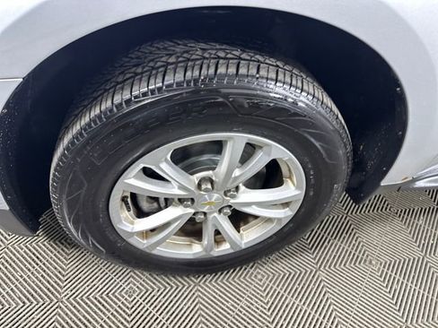 Used 2017 Chevrolet Equinox LT w/ Convenience Package image 10