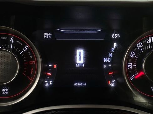 Used 2015 Dodge Challenger R/T Scat Pack RWD image 19