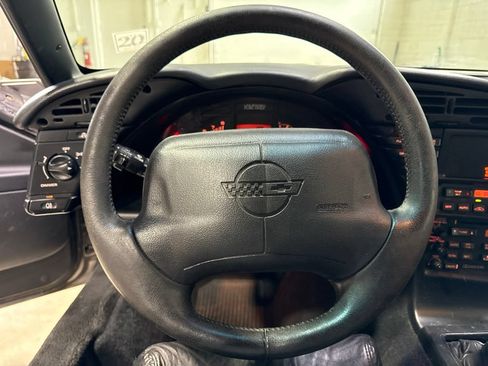 Used 1996 Chevrolet Corvette Coupe RWD image 14