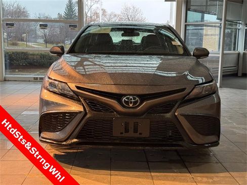 Used 2024 Toyota Camry SE image 7