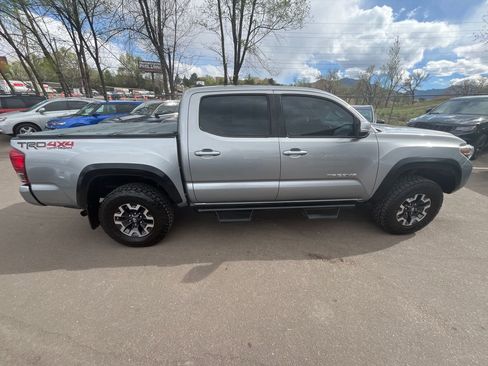 Used 2016 Toyota Tacoma TRD Off-Road AWD/4WD image 8