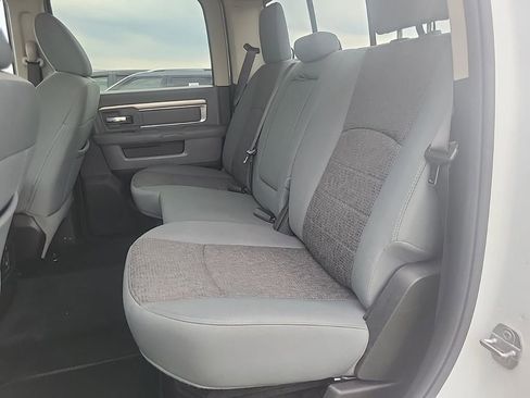 Used 2018 RAM 2500 Big Horn w/ Harvest Edition image 4