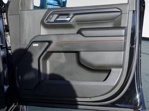 Used 2024 GMC Sierra 3500 AT4 w/ AT4 Premium Plus Package image 27