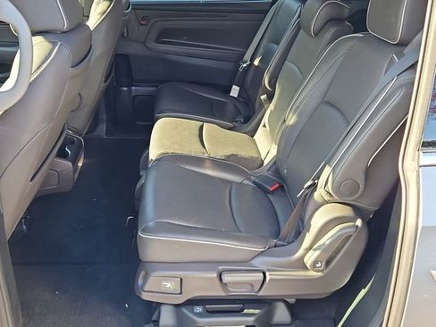 Used 2023 Honda Odyssey Elite image 13